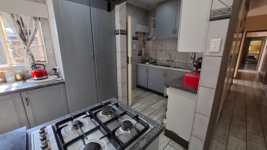 4 Bedroom Property for Sale in Oos Einde North West